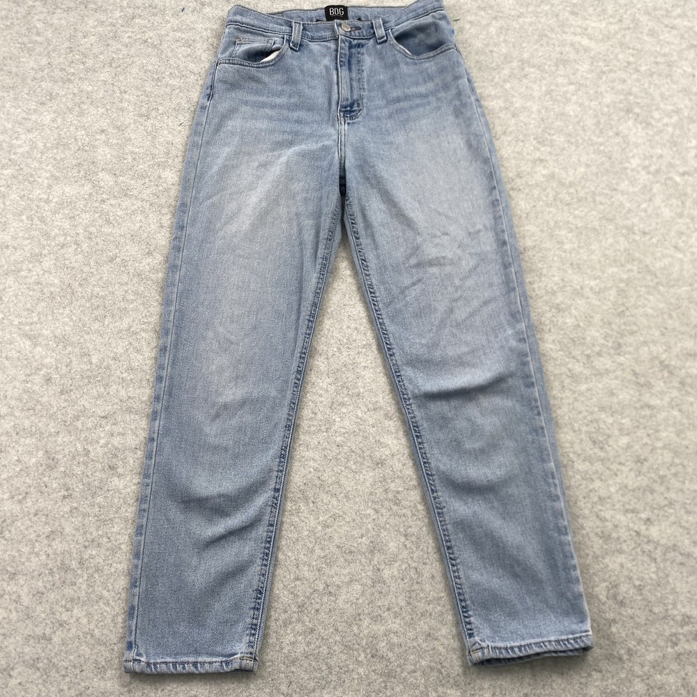 BDG Girlfriend High-Rise Cropped Jeans Womens 28 (27x25) Light Wash Blue *STAIN*